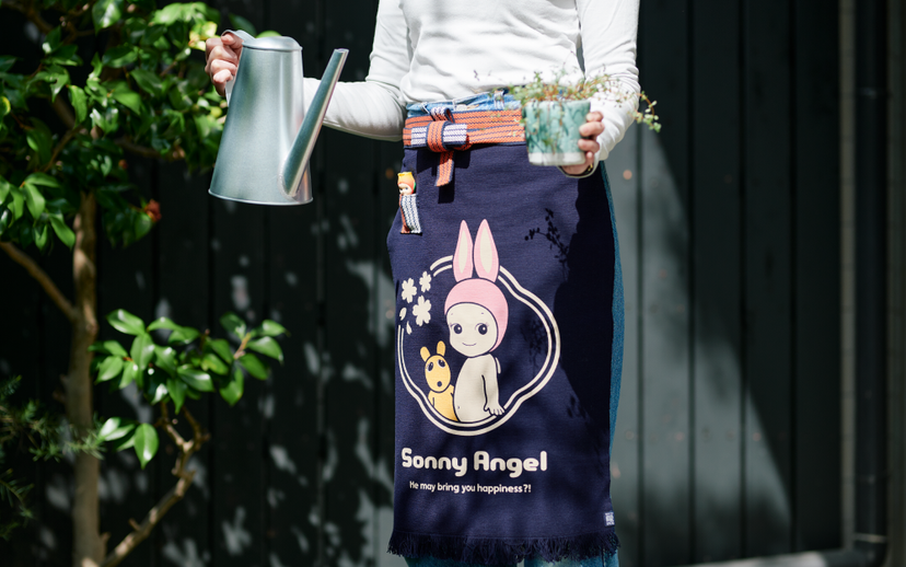 x Anything Maekake Apron N1